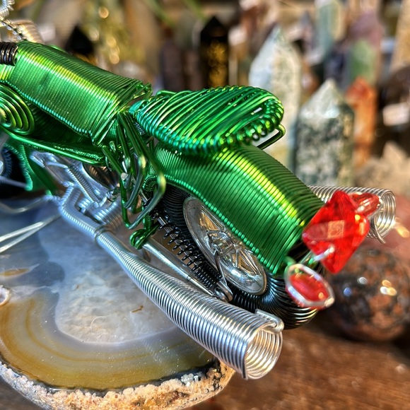🔥SALE🔥 Wire Wrapped Motorcycle With A Crystal Headlight! Hand Made! - Picture 9 of 13